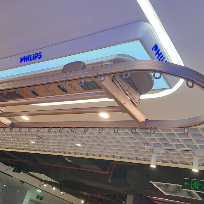 Giàn phơi điện Philips SDR801 gắn trần tại showroom